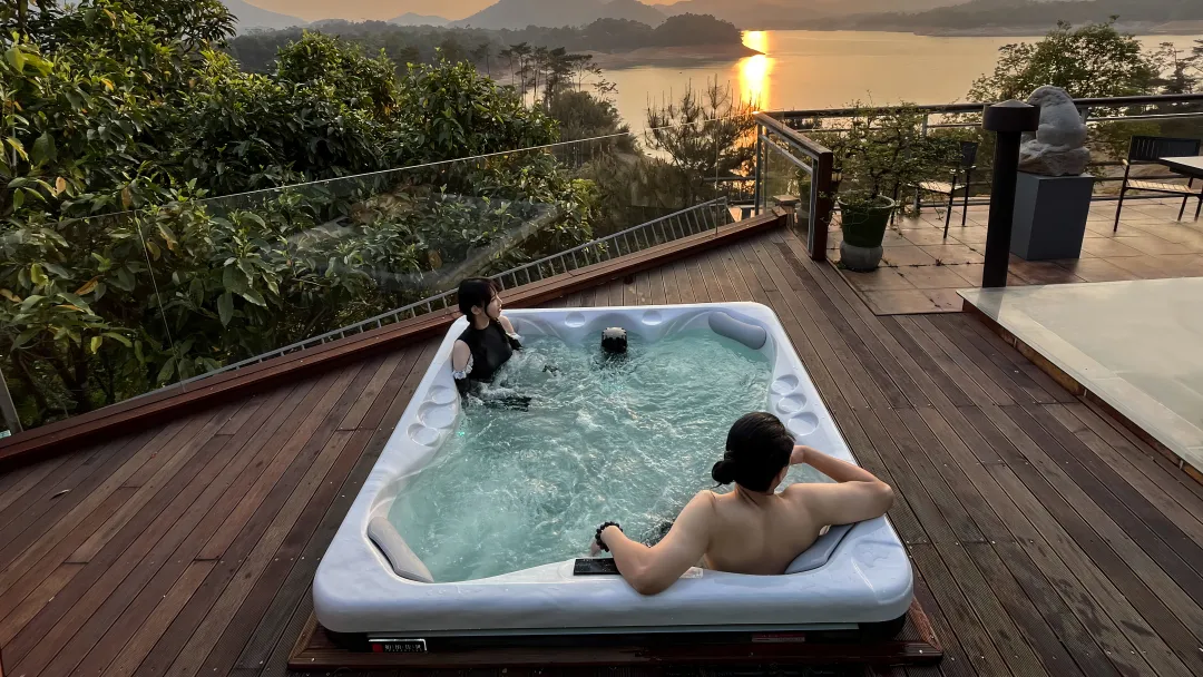 别再用浴缸思维选泡池 (12).webp
